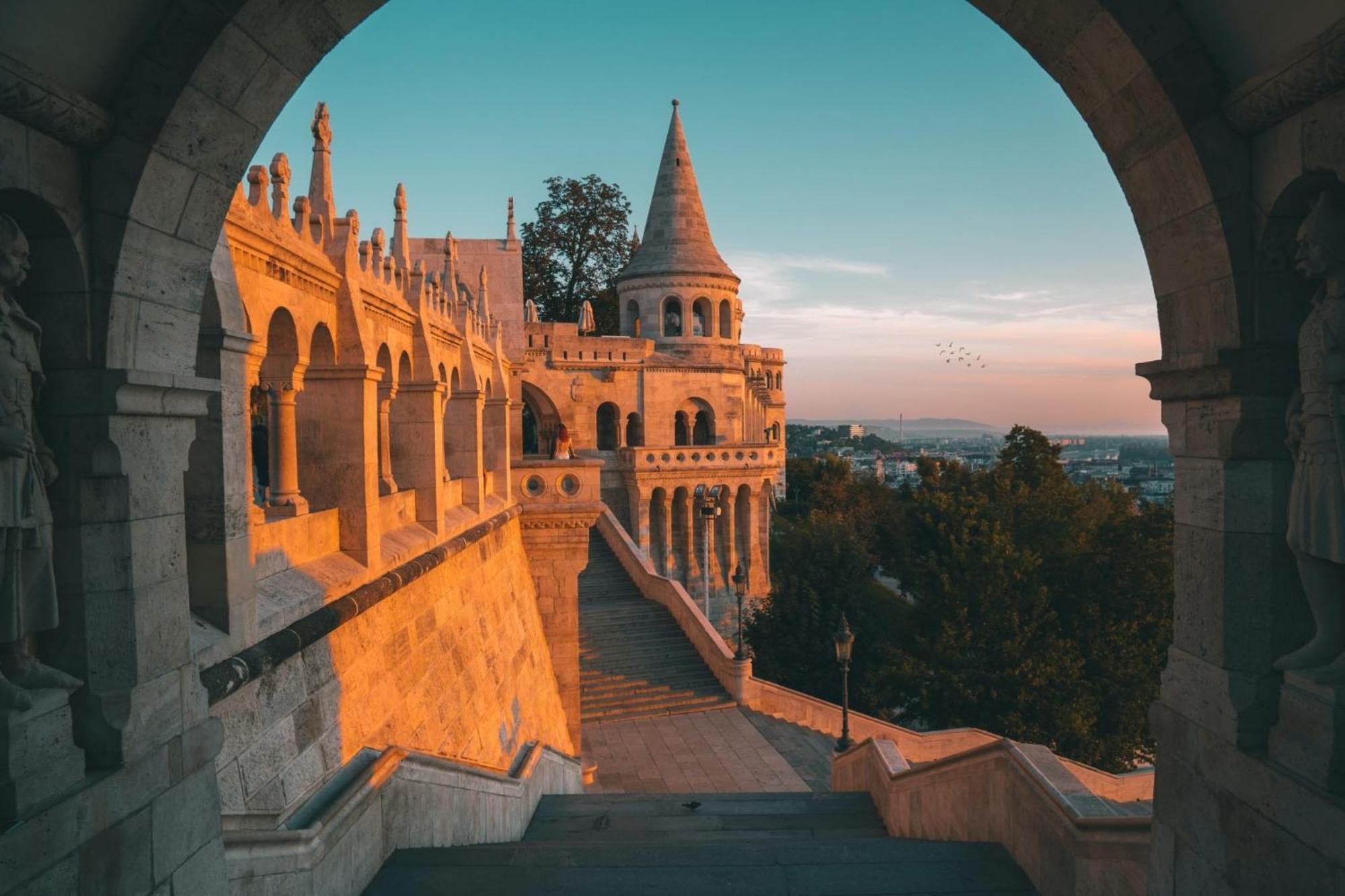 Appartamento Walk To Opera House - 3br Live In Designer Budapest